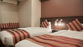 ツインルーム シングルベッド 2 台 禁煙