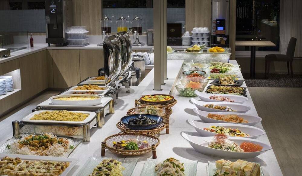 ビュッフェ料理 / 4