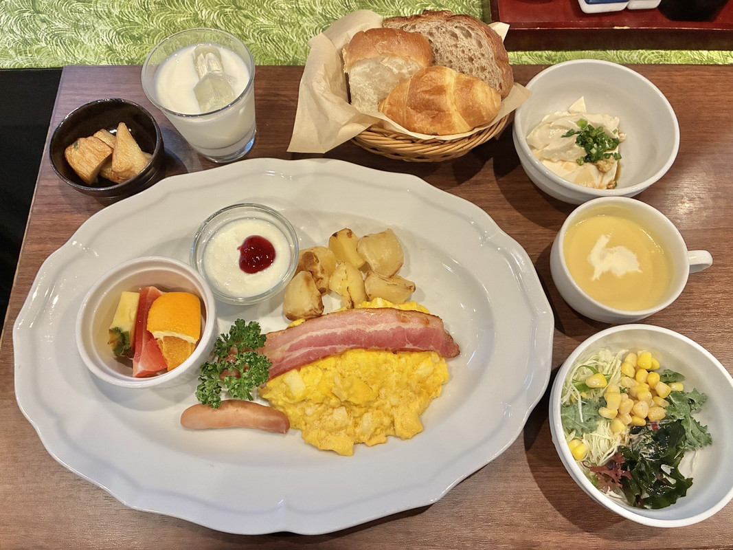 朝食