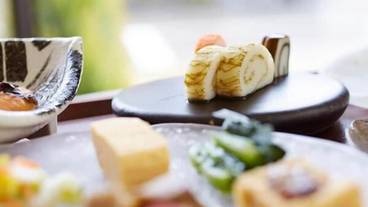 食事・飲み物 / 11