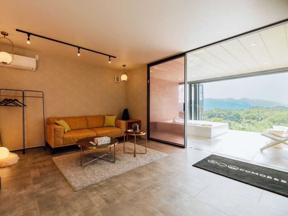 オーバルテント 内観①