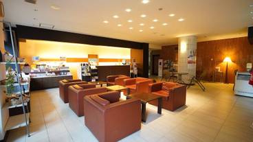 ロビーラウンジ / 3