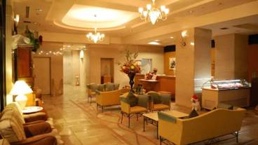 内部エントランス / 2