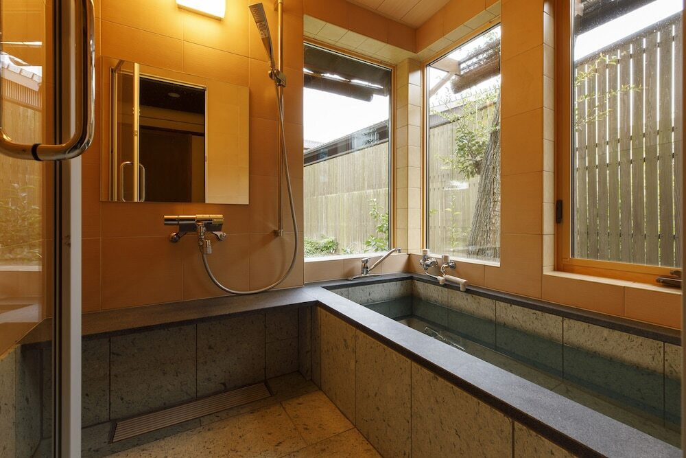 2.専用の庭園＆温泉付きの町家で贅沢ステイ「町家ホテル 町の踊場」3539660