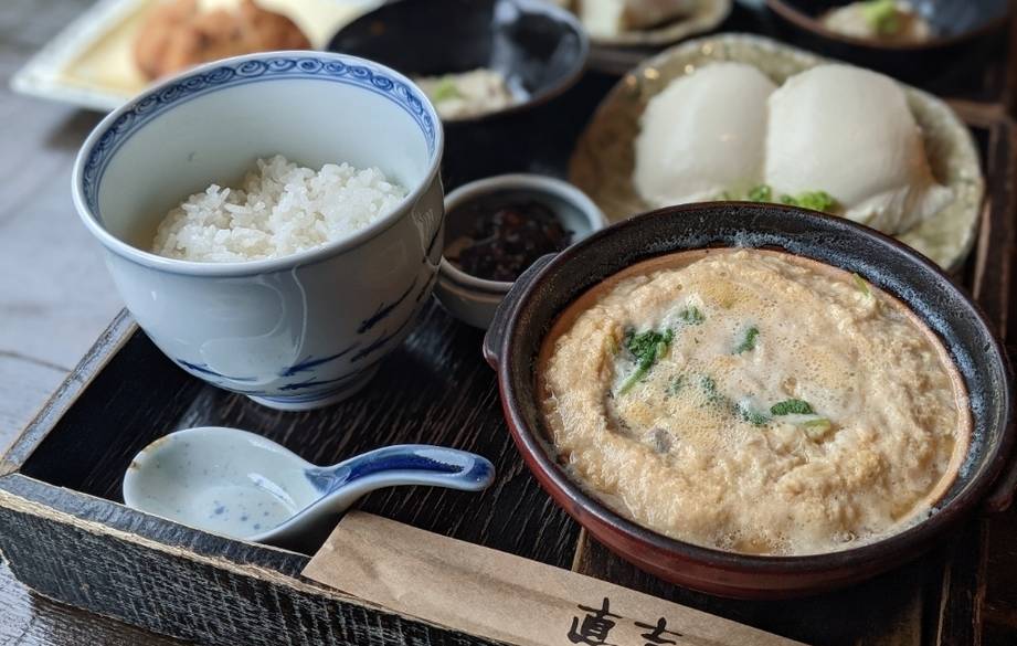 「湯葉丼 直吉」の湯葉丼 / 2