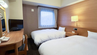 ツインルームシングルサイズベッド 2 台喫煙可