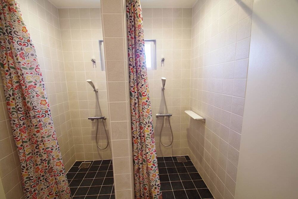 バスルームのシャワー