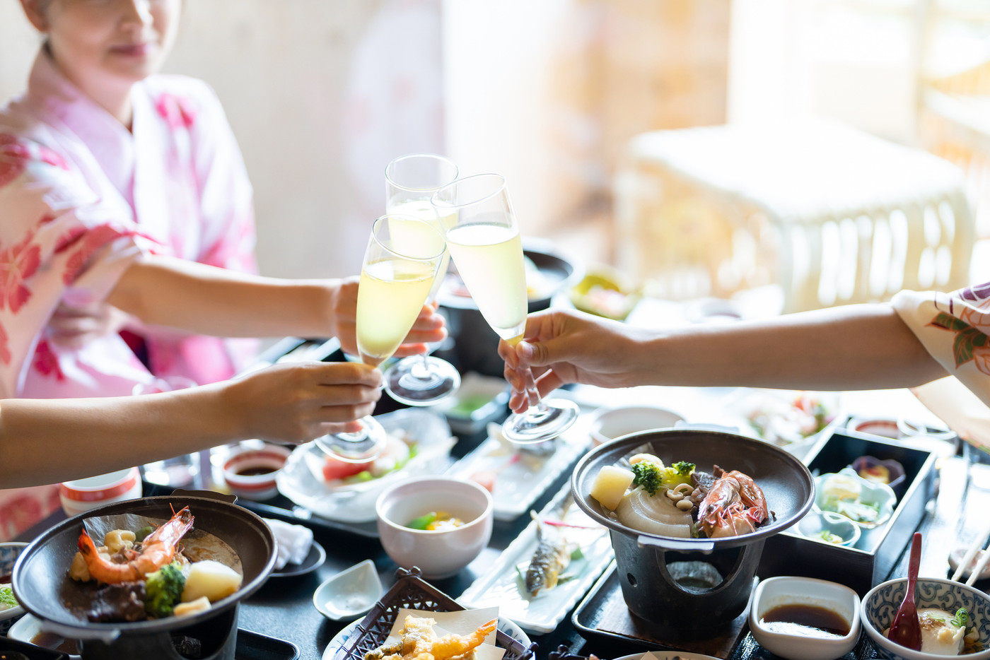 温泉旅行　食事　女子旅