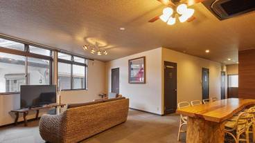 ロビーラウンジ / 4