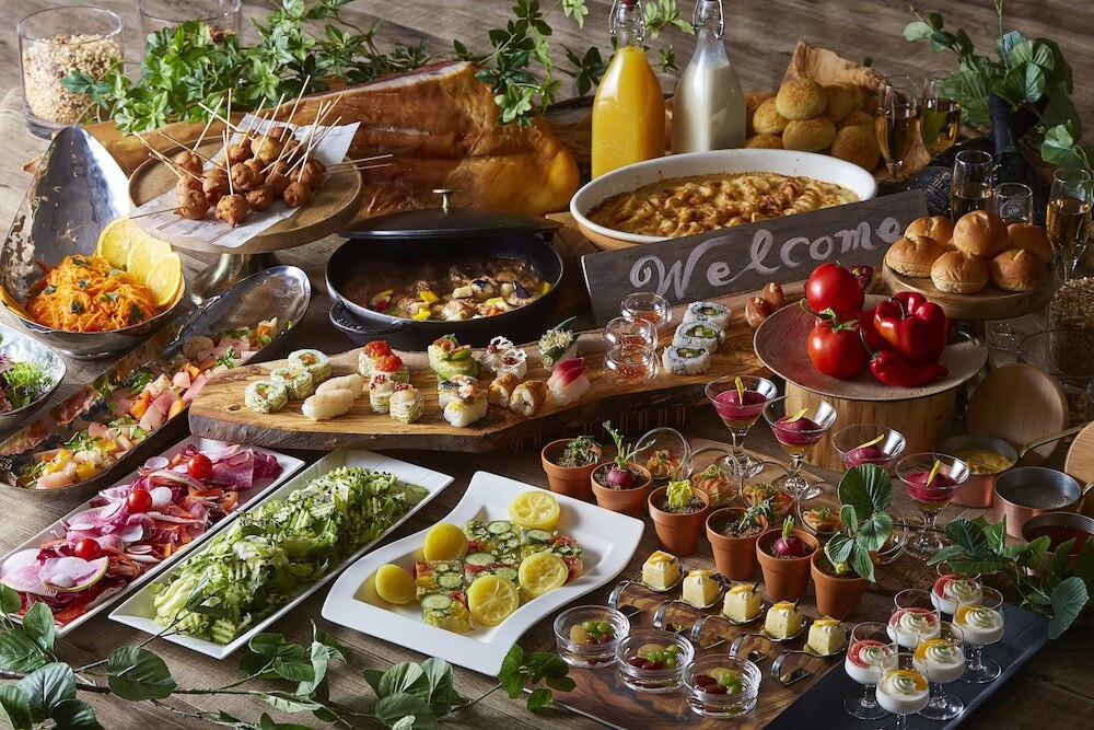 窓辺のベンチソファーに座りながら夜景を堪能!3394053