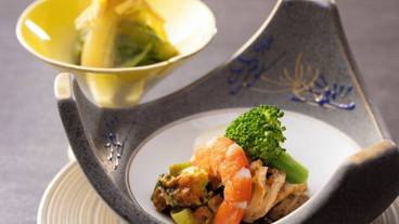 食事・飲み物 / 3