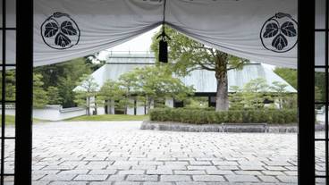 内部エントランス / 2