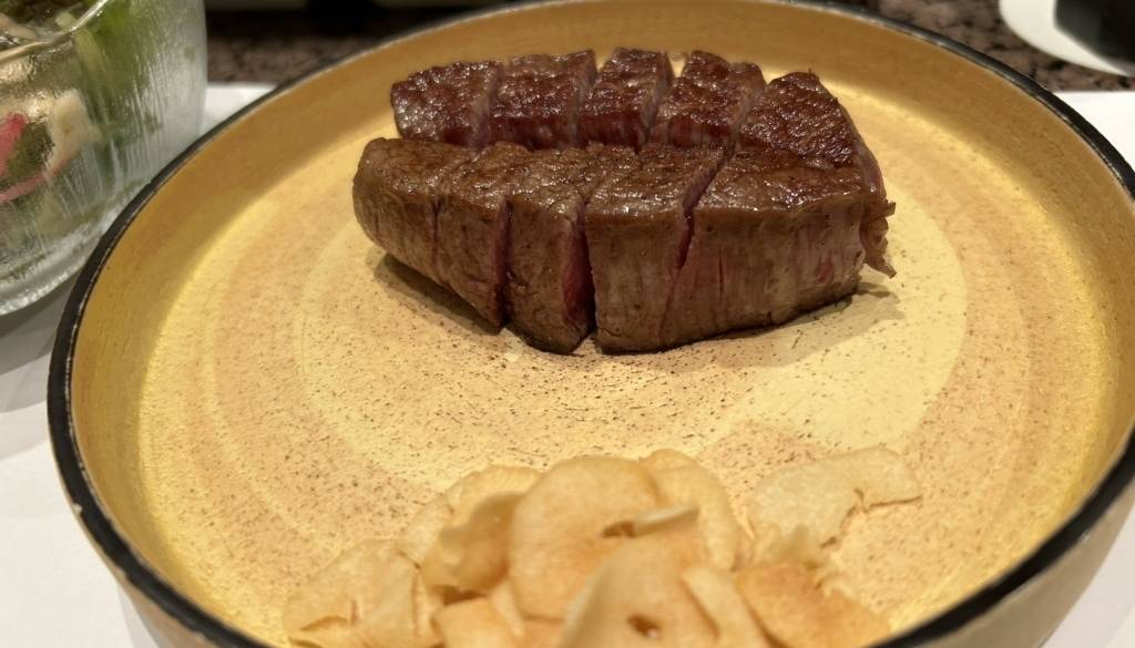 鉄板焼レストランで
贅沢ディナーも♡ / 3