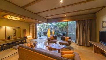 和味の宿 角上楼(ナゴミノヤド カクジョウロウ) / 1