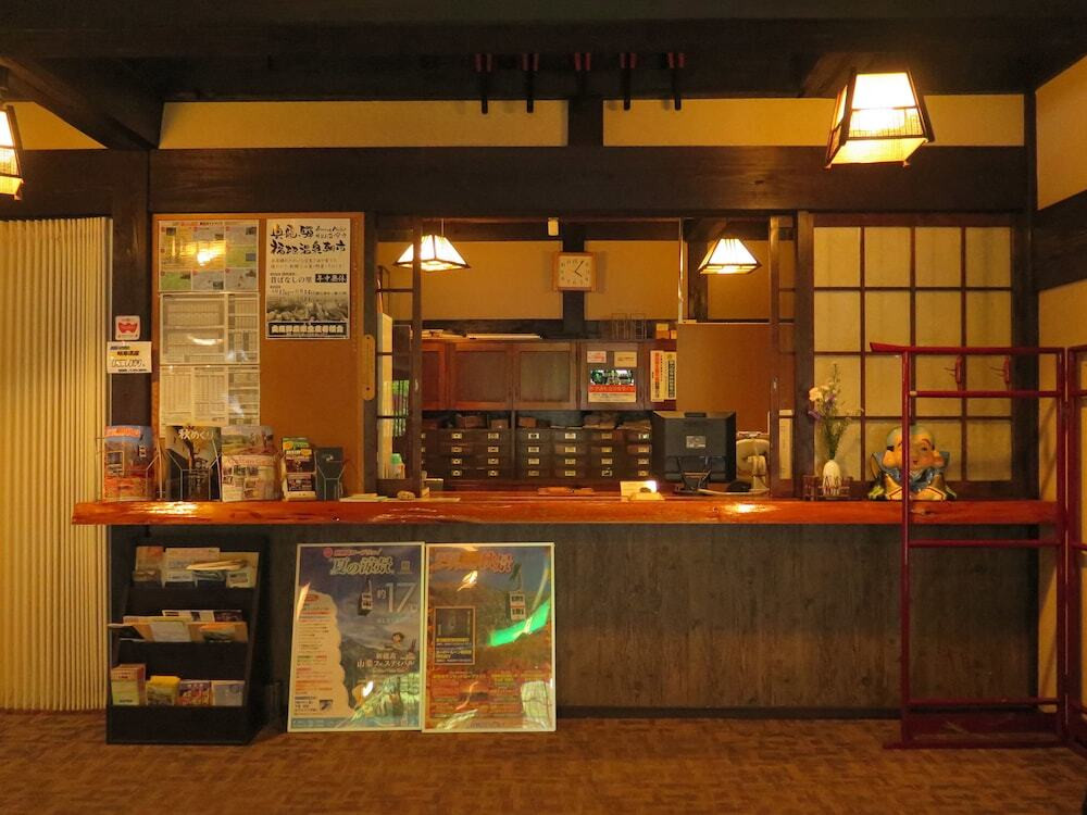 チェックイン / チェックアウト キオスク