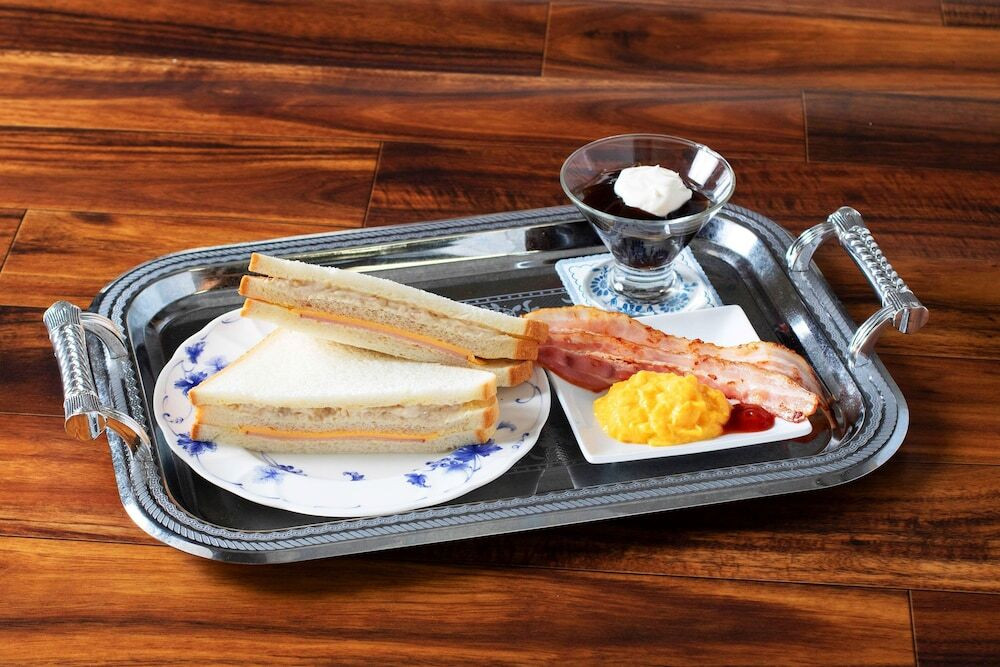 朝食