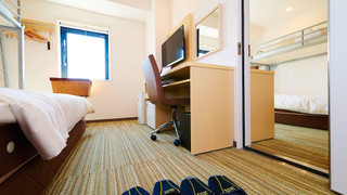 コネクティングルーム (ダブルベッド2台 + ロフトベッド2台) 禁煙