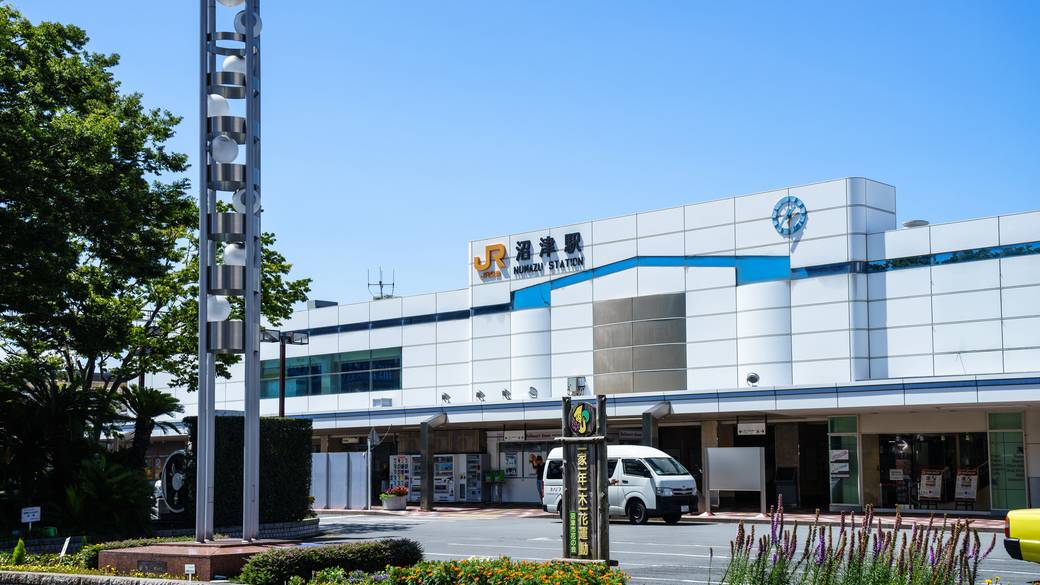 沼津に到着！
まずは駅前でランチを / 1
