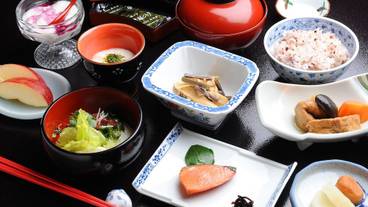 食事・飲み物 / 3