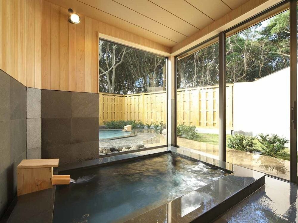 日の出と満天の星が自慢！潮騒を聞きながらのんびり温泉が楽しめる4261738