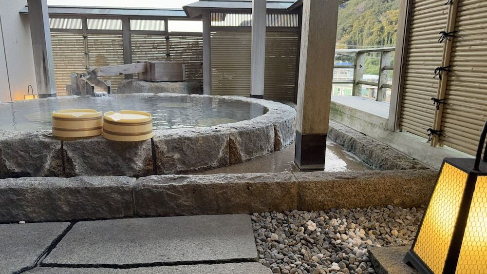 貸切露天風呂 円石の湯