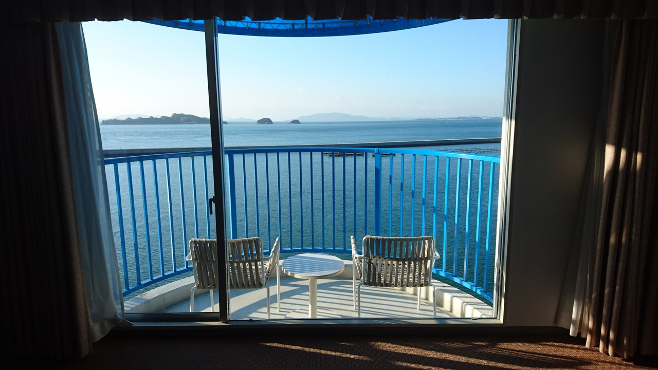 晴れた日の部屋からの眺めです。