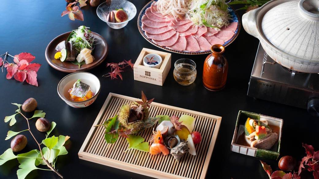 季節に合わせた鍋料理も / 1