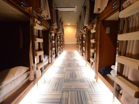 熊本カプセルホテル / 1