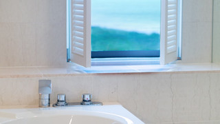 コーナーラグジュアリーツイン 禁煙（空港⇔ホテル間タクシー送迎付き）