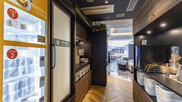 食事・飲み物 / 3