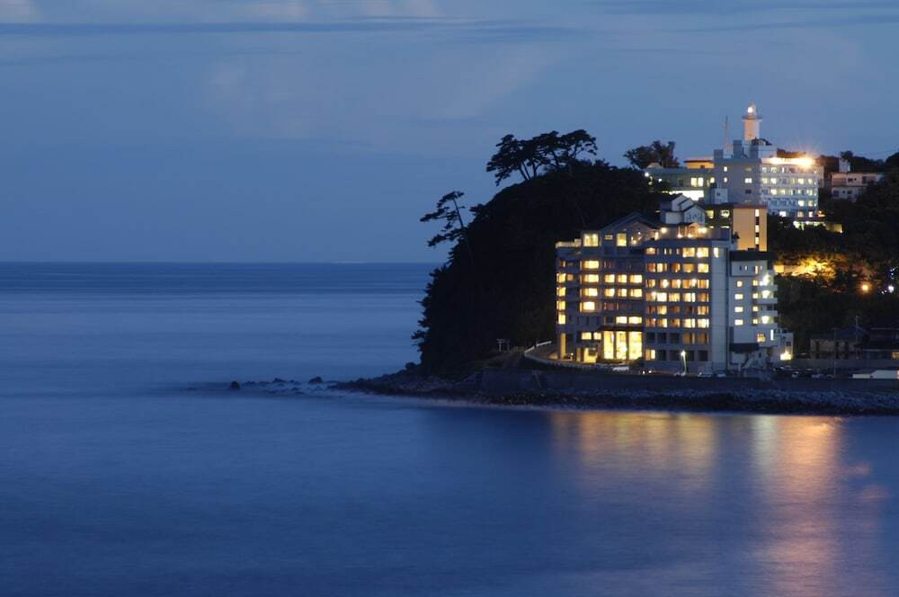 大海原を望むインフィニティ風呂とボリューム満点の海の幸が堪能できる宿3463520