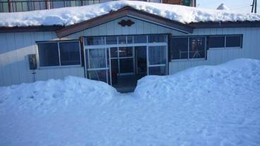 施設の入り口 / 17