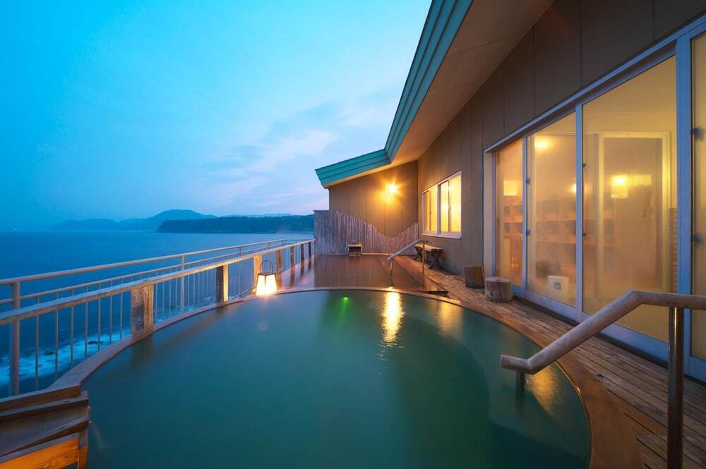 自家源泉100％の露天風呂と広大な景色に、心もリラックス4759331