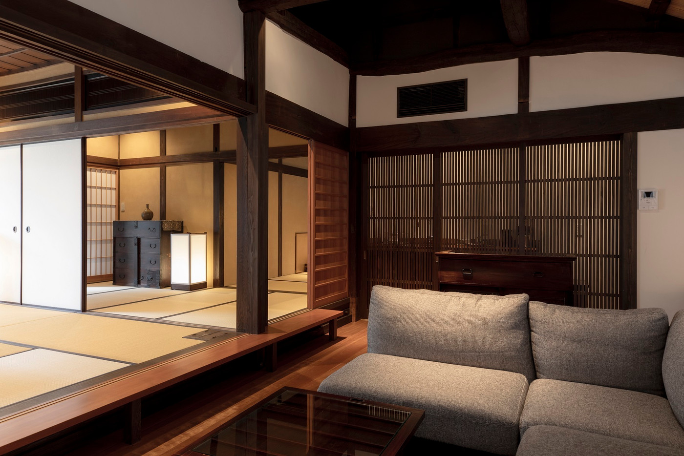 プライベート感を楽しむ、レトロな一棟貸し「津和野町家ステイ戎丁」 4016910