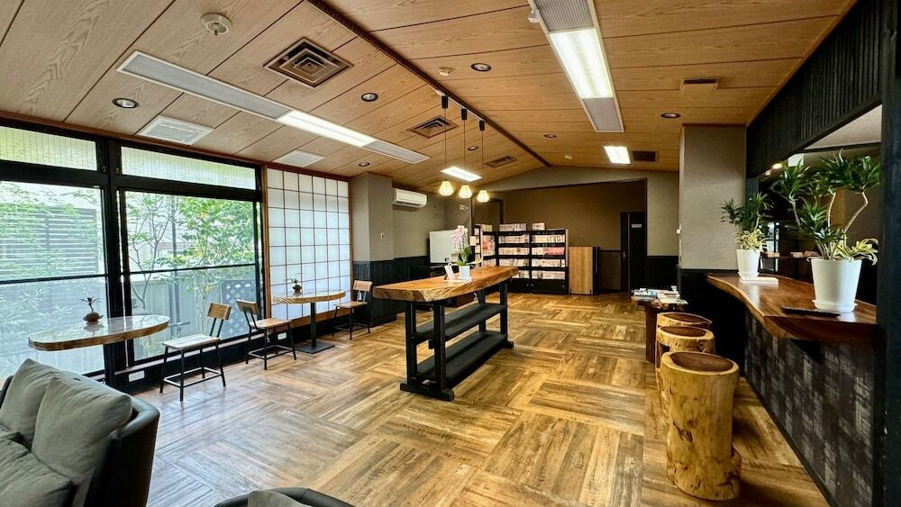 ロビーラウンジ