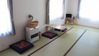 和室ファミリー (トイレ 洗面所付, 風呂は共用)