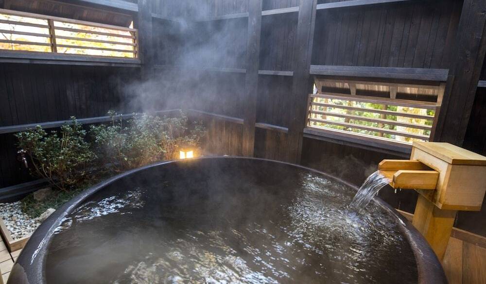 趣の異なる
3つの貸切風呂 / 1