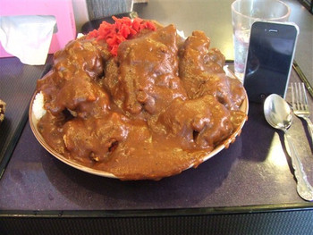 「未来亭」料理 81910 ザンギカレー（大）