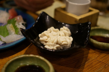 「赤鬼」料理 588919 白子を昆布出汁で温めたもの