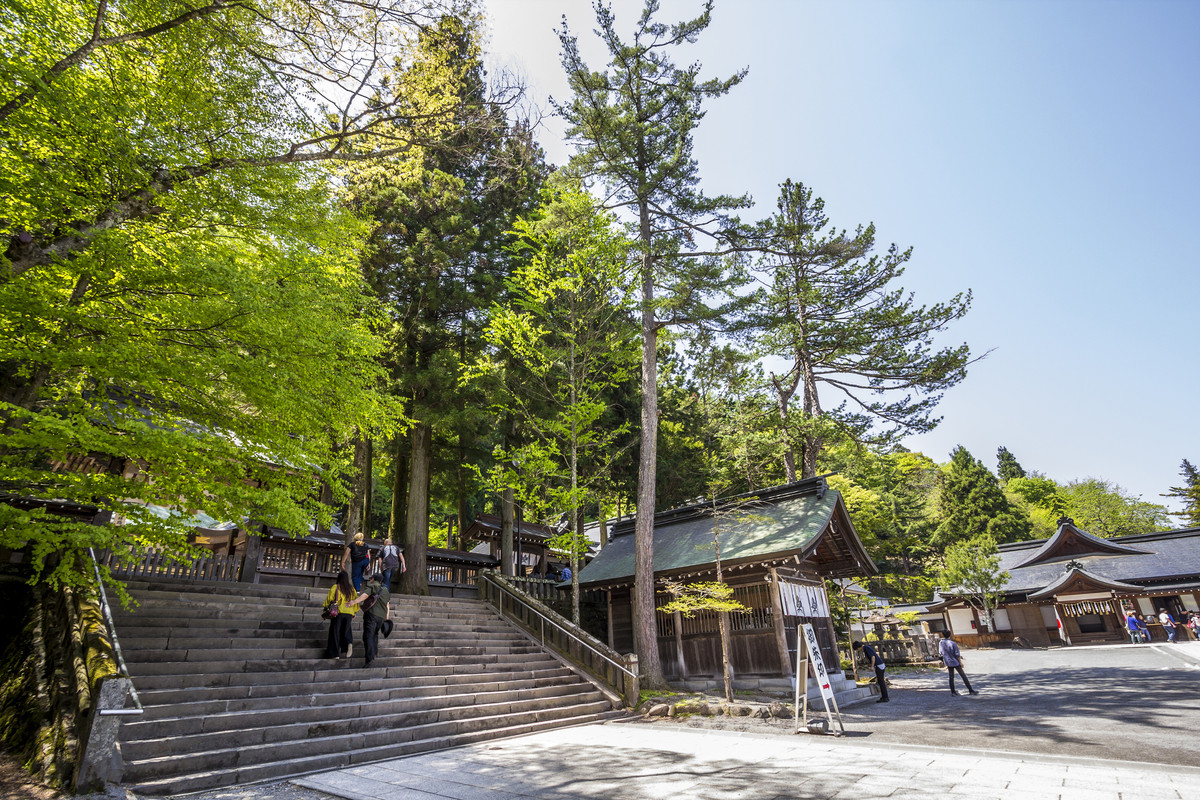 諏訪大社 上社本宮