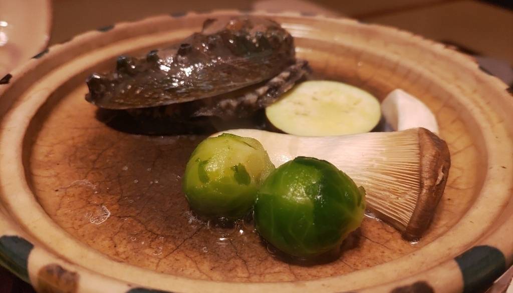 お部屋で楽しむ
本格懐石料理 / 3