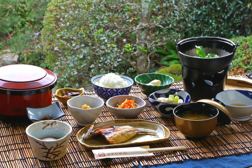 神楽殿なら徒歩約3分の距離！大社温泉で心身を清めて参拝しよう3460917