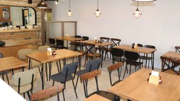 朝食スペース / 10