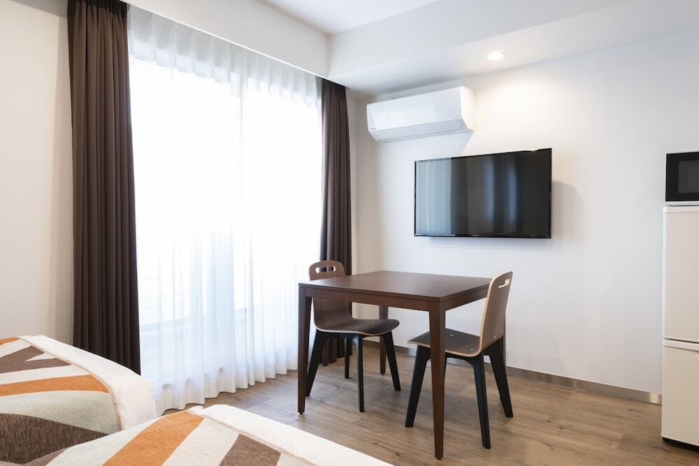 客室内のダイニングエリア