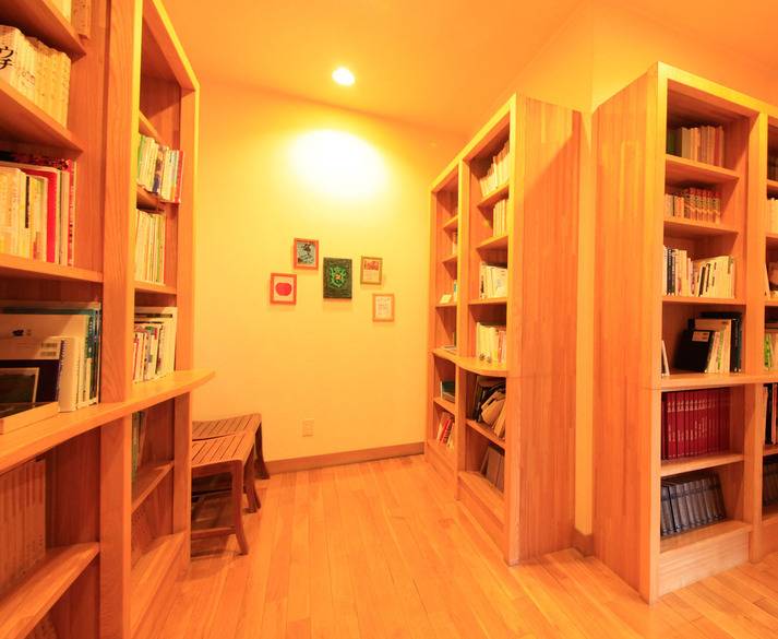 母屋 ライブラリー / 4