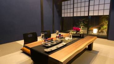 客室内のダイニングエリア / 8