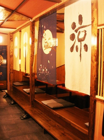 「村井」内観 970682 お一人でも気軽に行ける雰囲気ですよ