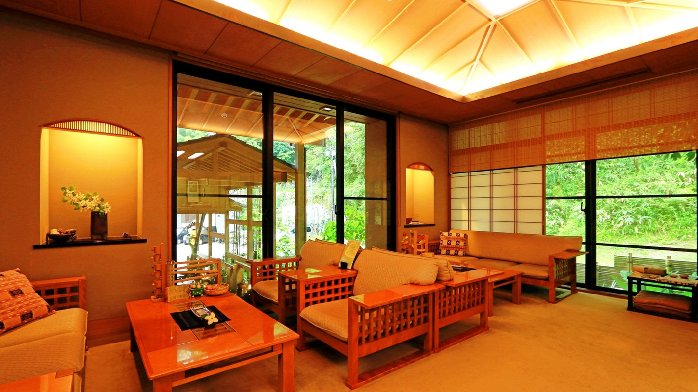 ロビーラウンジ