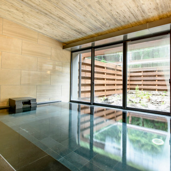 心身をほぐす天然温泉3692664