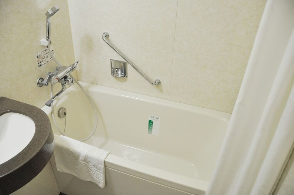 バスルームのシャワー